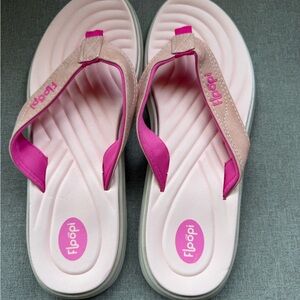 Floopi Women's Pink Sandals
